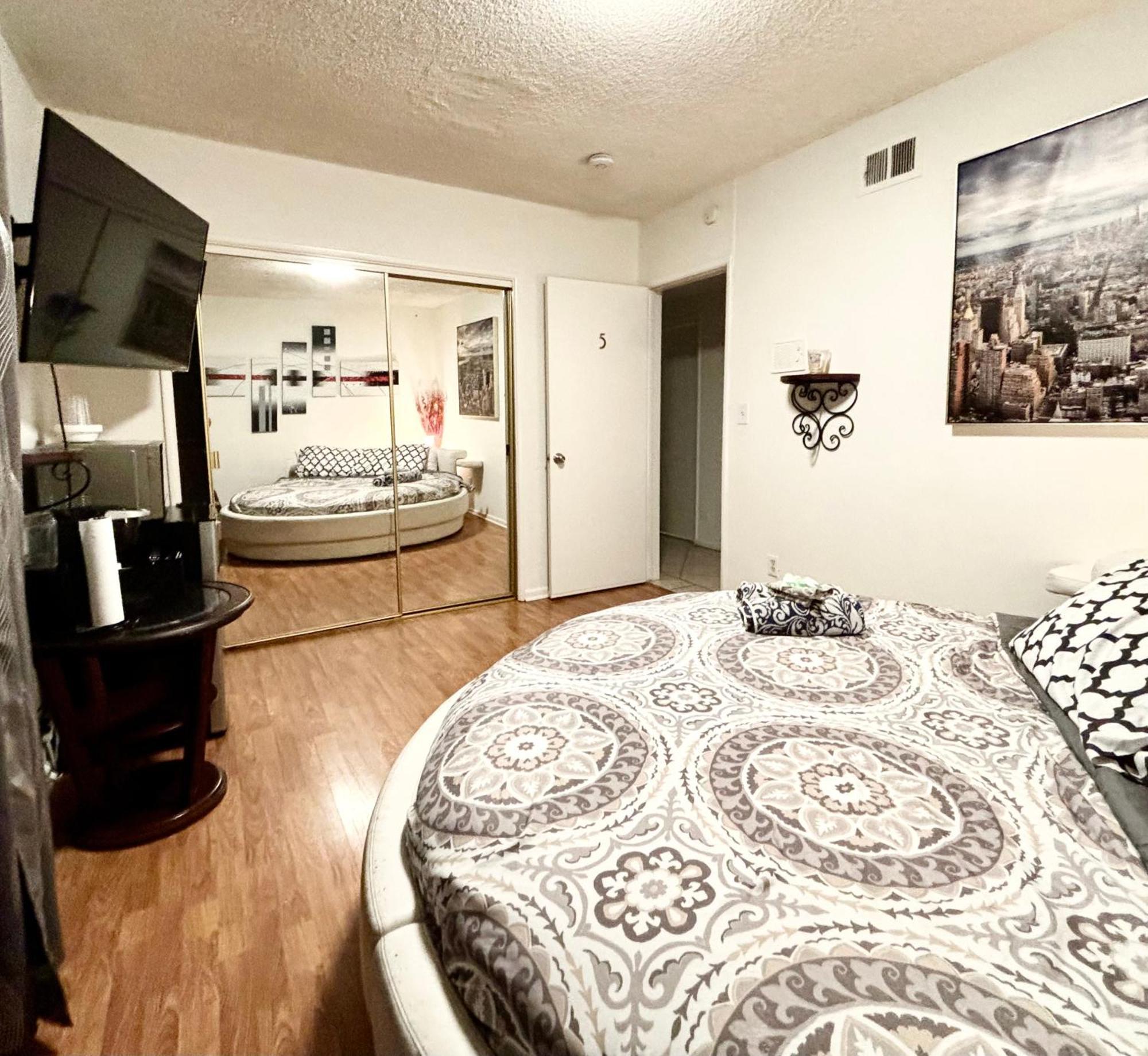 The Hathaway Suites Los Angeles Eksteriør bilde